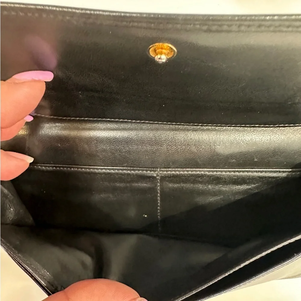 Guy Laroche wallet - Picture 4 of 6
